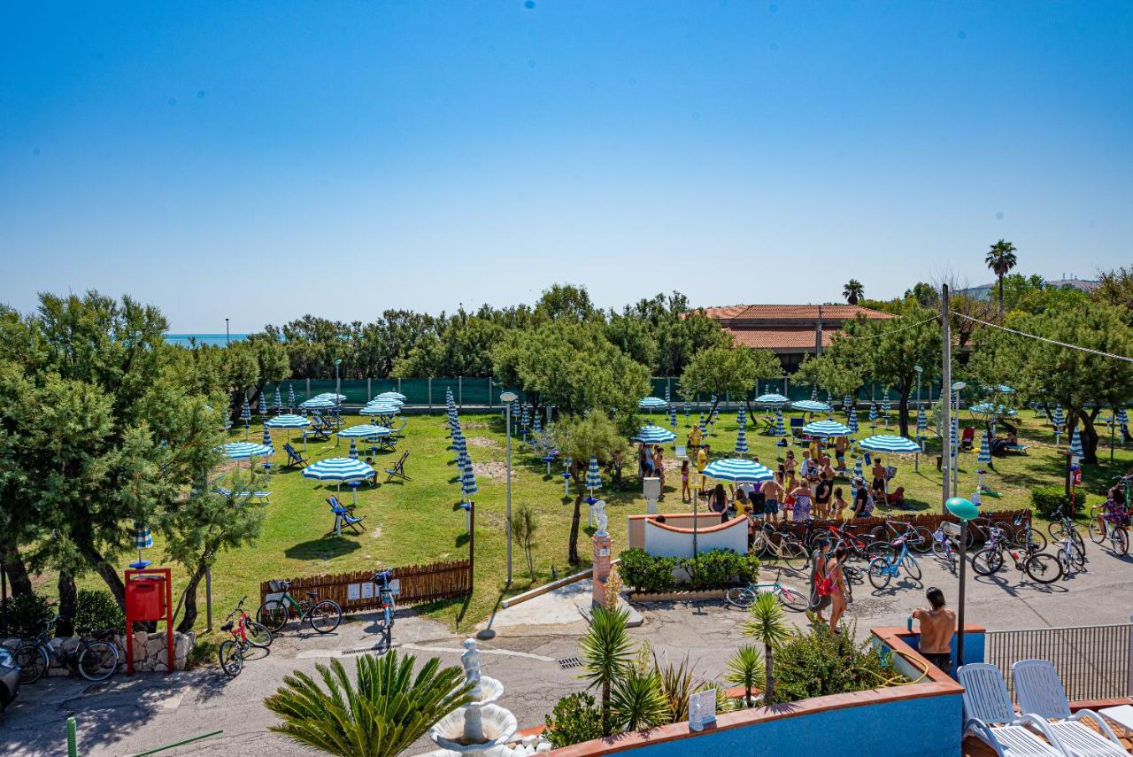 Club Del Sole Roseto Degli Abruzzi Easy Camping Village Dış mekan fotoğraf